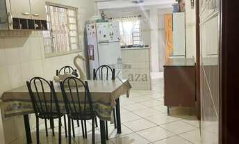 Imagem 4: Oportunidade - Casa Térrea - Monte Castelo - 5 Dormitórios - 209m²