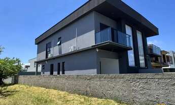 Imagem 3: Casa à venda no Campeche, próximo a avenida principal da praia do Campeche em Florianópoli