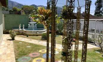 Imagem 7: Casa linear com 3 quartos sendo 2 suítes no Comary - Teresópolis/RJ