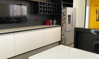 Imagem 4: Casa de condomínio para aluguel tem 630 metros quadrados com 4 quartos