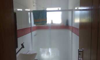 Imagem 3: Linda casa, 2 dormitórios sendo uma suite, móveis planejados, sem detalhes