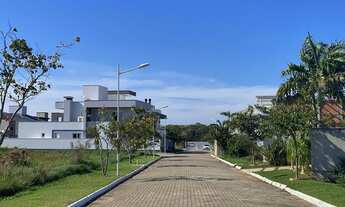 Imagem 3: Casa de condomínio para venda com 225 metros quadrados com 4 quartos