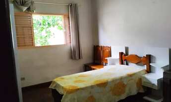 Imagem 2: Quarto suíte Quarto com aluguel por R$700 /mês