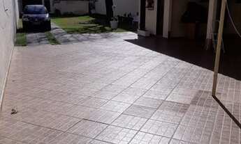 Imagem 3: Rocha Miranda casa de frente sala 2 ambientes com 3 Qtos, amplo quintal