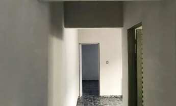 Imagem 3: Casa 2/4 sem garagem forrada