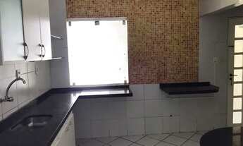 Imagem 3: Aluguel - Casa em Condomínio com 3 suítes, piscina e muito terreno - Jardim Petrópolis