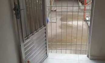 Imagem 6: Alugar uma casa 2 /4 sala cozinha banheiro areia de serviço