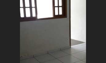 Imagem 2: Garagem p/ 01 carro, sala, cozinha c/gab., 03 dormitórios, banheiro social, lavanderia e q