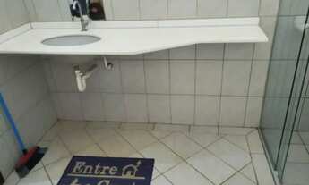 Imagem 6: Quarto suíte Quarto com aluguel por R$700 /mês