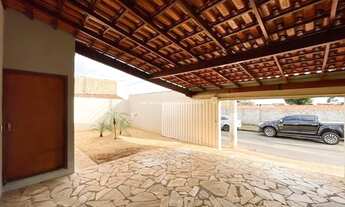 Imagem 2: Casa a venda em Uberaba na parte do bairro de Lourdes composta de 3 quartos, sendo uma suí