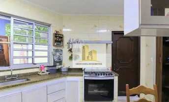 Imagem 2: Sobrado em Condomínio de Alto Padrão na Zona Leste de SJC. com 4 dormitórios à venda por R