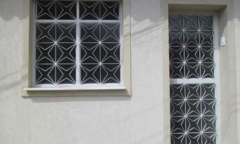 Imagem 2: 1 quarto e sala Casa com 1 dormitório