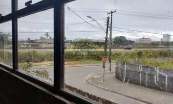 Imagem 4: Galpão para Venda em Praia Grande, Solemar, 2 banheiros