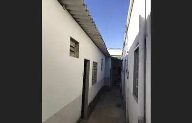 Imagem 2: Casa 2/4 sem garagem forrada