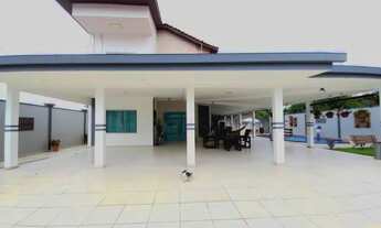 Imagem 2: Deslumbrante Casa Duplex 600m² c/ 5 Qts sendo 3 Suítes Amplas no Cond. Ponta Negra 2