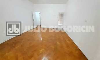 Imagem 3: POSTO 4 QUADRA DA PRAIA 150M2 SALÃO 2 AMBIENTES 3 QUARTOS ÁREA 2 DEPENDÊNCIAS VAGA ESCRITU