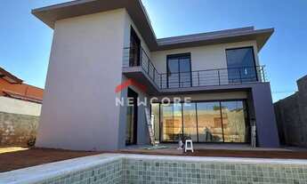 Imagem: Casa de condomínio em Rua das Aroeiras