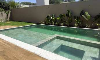 Imagem 5: Jardins Verona, Goiânia, Goiás. Novíssimo sobrado: 04 suítes, vista parcial pra mata, e 50