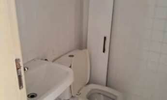 Imagem 3: Endereço nobre Méier, perto de tudo , prédio imponente, sala vazia com garagem