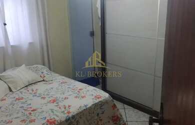 Imagem 12: Casa na Sessenta, com 7 quartos, sendo 2 suítes, 3 banheiros, sala, cozinha, 3 vagas garag