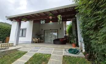 Imagem 2: Casa em Condomínio para Venda em Teresópolis, Albuquerque, 3 dormitórios, 1 suíte, 3 banhe