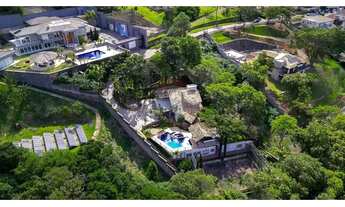 Imagem 3: Casa- Alto Padrão com 5 dormitórios à venda, 485m² por 3.790.000- Condomínio Flamboyant- A