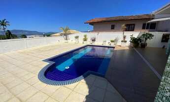 Imagem 4: Casa com 3 suítes e piscina privativa para Alugar em São José/SC!