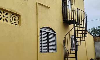 Imagem 6: Sobrado com ponto de comércio com 2 barracões de aluguel nos fundos