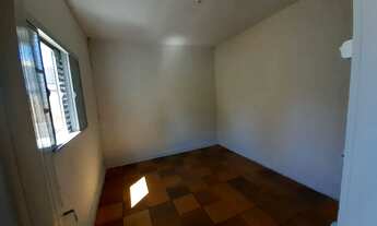 Imagem: Alugo kitnet com Quarto, Cozinha, Banheiro