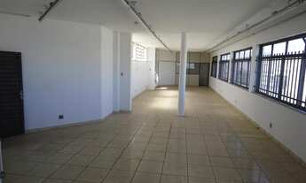 Imagem 2: SALA COMERCIAL Galpão / depósito com aluguel por R$750 /mês