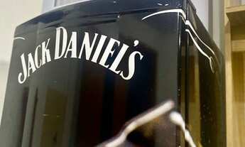 Imagem 3: Alugo em Meia Praia apartamento novo de 01 quarto. Valor R$ 1.500,00 + condomínio