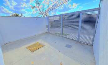 Imagem 2: Casa com 3 Quartos à Venda, 111m² por R$ 399.000