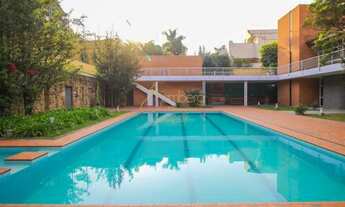 Imagem 2: Linda Casa com 6 Quartos Sendo 6 Suítes. Residencial e comercial com frente para avenida M