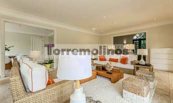 Imagem 6: Linda casa com projeto de Marcos Tomanik no Cidade Jardim com 4 suítes, piscina e quadra d