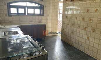 Imagem 6: Casa com 8 dormitórios para alugar por R$ 5.000,00/mês - Cajuru - Curitiba/PR