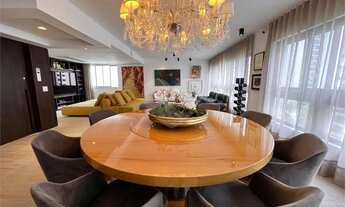 Imagem: Apartamento reformado impecável no miolo