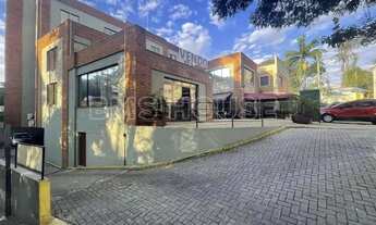 Imagem 2: Comercial para Venda em Carapicuíba, Chácara São João, 2 banheiros, 28 vagas