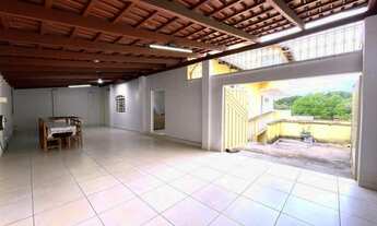 Imagem 2: Vende-se imóvel residencial com 3 pavimentos no Setor Gentil Meirelles