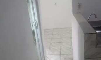 Imagem 4: 2 kitnets e uma casa c/ 2/4