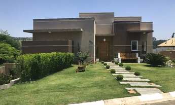 Imagem: Linda casa com 4 dorm, 5 vagas e piscina