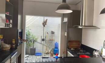 Imagem 3: Casa de condomínio térrea para venda possui 200 metros quadrados com 3 quartos