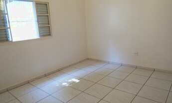 Imagem 2: Casa para venda possui 130 metros quadrados com 2 quartos em Jardim Anhangüera - Ribeirão