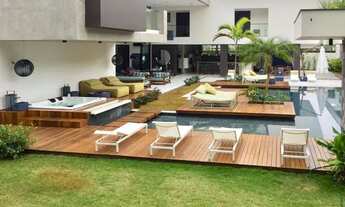 Imagem 3: Casa à Venda com 8 Suítes, 1052m²