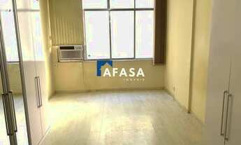 Imagem 6: CONJUGADO DIVIDIDO EM QUARTO E SALA EM COPACABANA