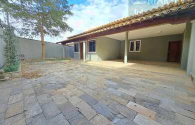 Imagem 2: FANTÁSTICO CASA NUM LOTE 480 M² - 4 QUARTOS E 5 VGS - SANTA MÔNICA-BH