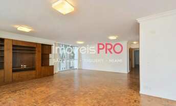 Imagem 7: O apartamento tem uma área útil de 184 m2