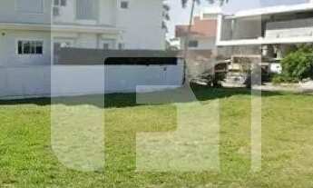 Imagem 2: Terreno plano de esquina em Jurerê Internacional