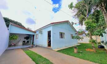 Imagem: Excelente imóvel de esquina com terreno