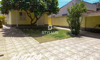 Imagem 2: Casarão linear com 5 quartos, quintal amplo e localização privilegiada M87S