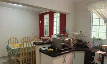 Imagem 6: Linda casa na Av. Pinheiro - 3 dormitórios, suíte e porcelanato